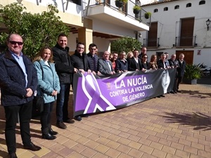 Todos los concejales han participado en el acto