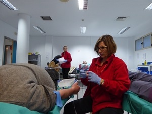 La única forma de obtener sangre es mediante la donación altruista y solidaria