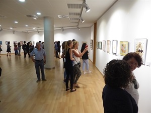 Más de 100 personas acudieron ayer a la inauguración
