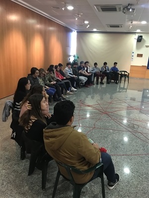 Los jóvenes participaron en esta dinámica formativa en el Centre Juvenil