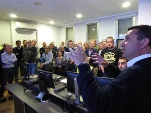 La presentación se desarrolló en la Sala de Cámaras y Telecomunicaciones de la Central de la Policía Local de La Nucía