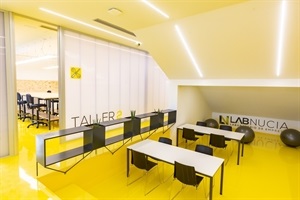 Es un edificio funcional y práctico para fomentar el coworking y networking