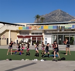 La mañana comenzó con una exhibición de Muay Thai