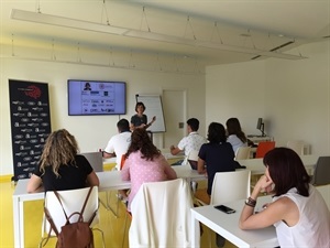 17 alumnos participaron en este Taller sobre Venta Cruzada