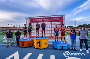 Podium de la categoría Relevos del Nacional de Duatlón