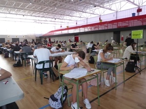 Durante tres días el Pabellón Muixara se ha convertido en una gran aula "ventilada" de exámenes de la PAU