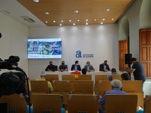 La presentación del Nacional de Ciclismo se ha realizado esta mañana en la Diputación de Alicante