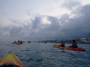 18 personas participaron en "Kayak bajo la luna"