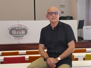 Josep Martines, catedrático UA, durante su intervención